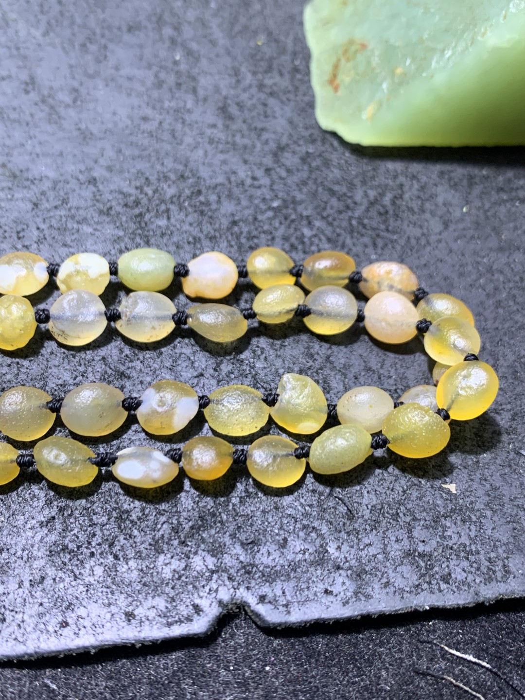 精美天然阿拉善108高圆度彩珠玛瑙项链(手串)一条