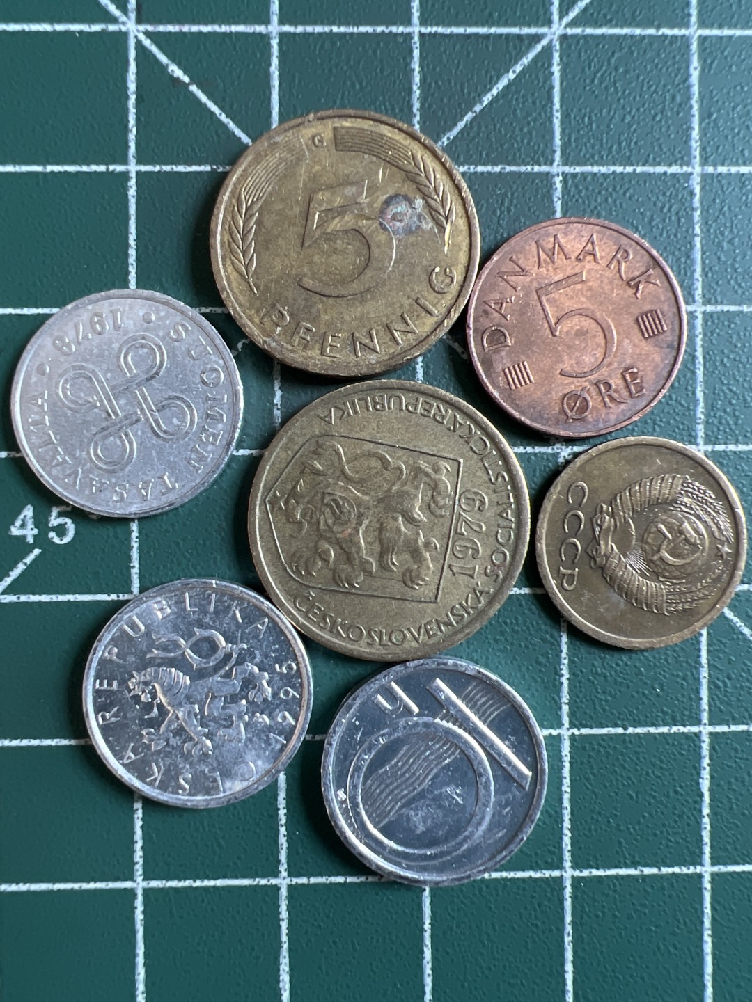 泡泡堂第296期  世界硬币 （无押金，捡漏，全场20包邮，偏远地区除外，接收代拍业务） 硬币一组