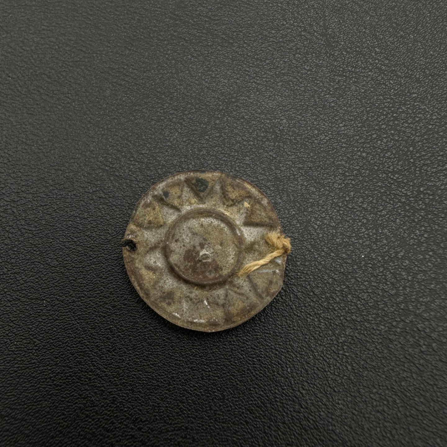 勋章奖章交易所，4月30日拍卖 青天白日帽徽