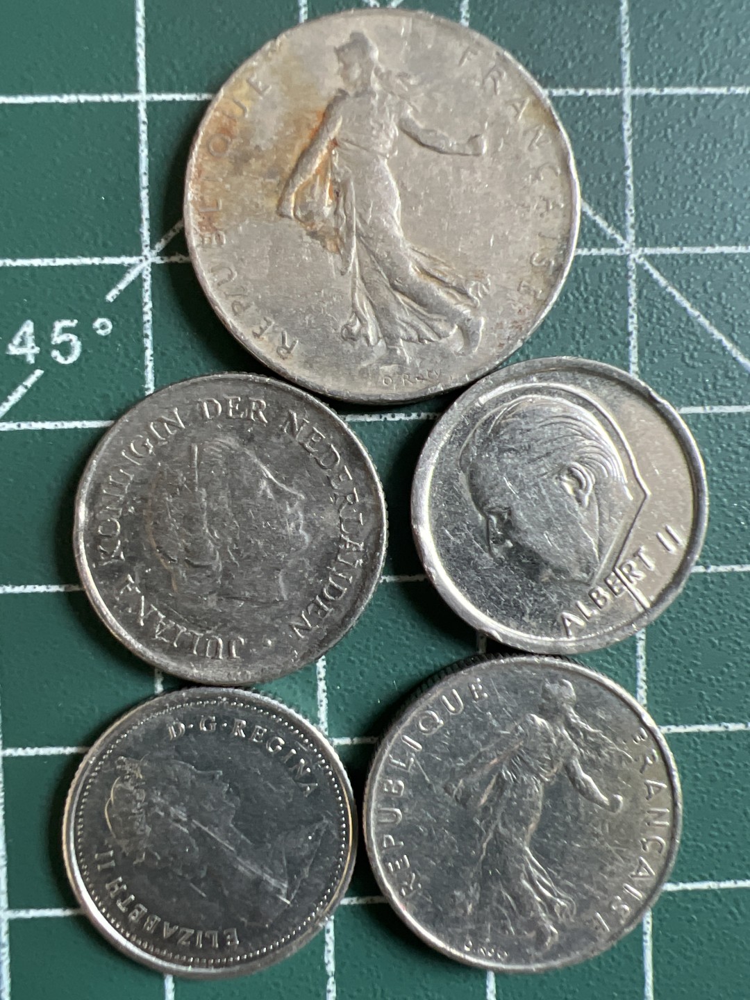 泡泡堂第296期  世界硬币 （无押金，捡漏，全场20包邮，偏远地区除外，接收代拍业务） 硬币一组