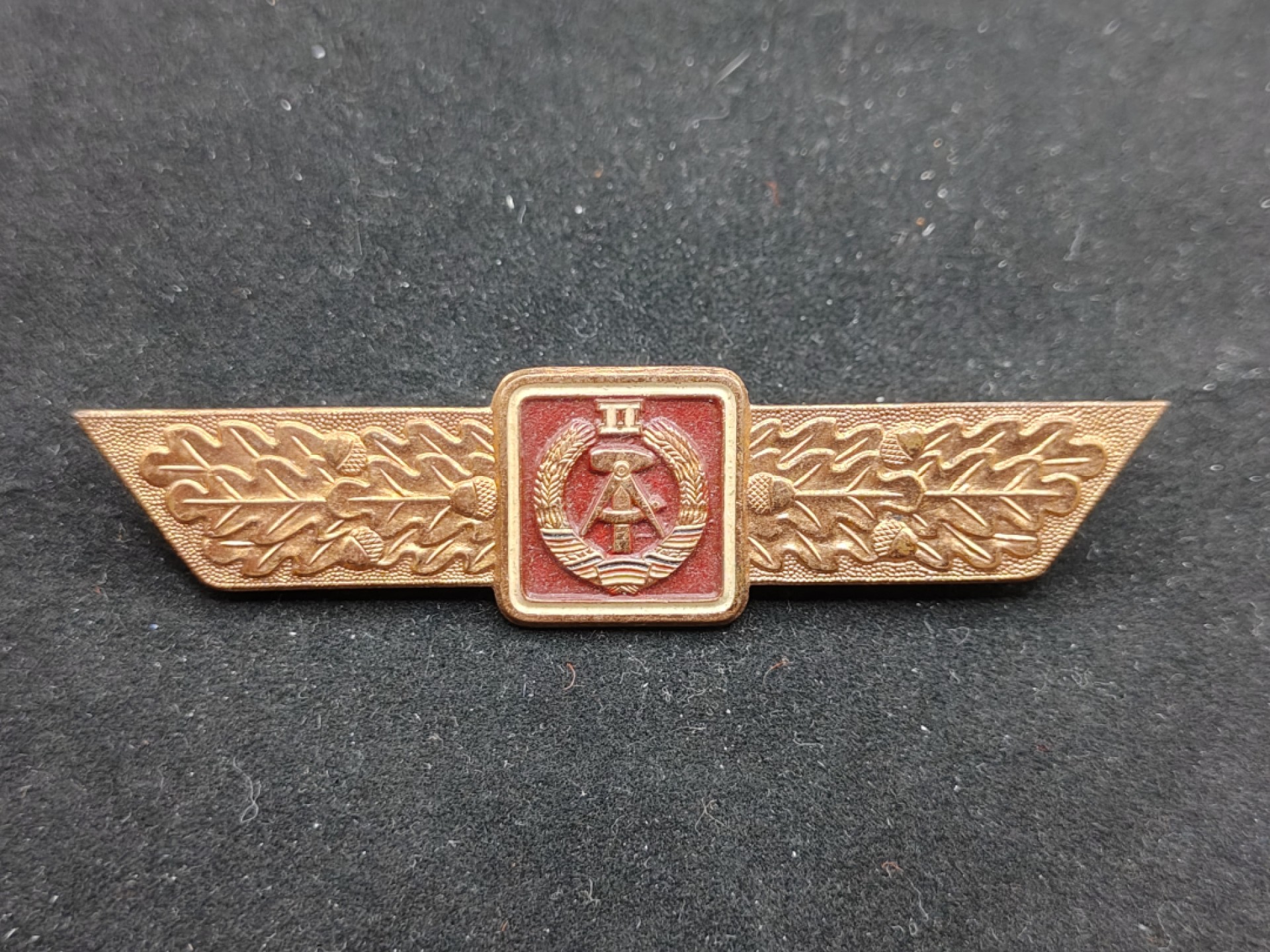 全场0元起拍 第51期 咸鱼国勋章拍卖专场 4月30日（周日）下午6：00开始 东德早期63版通用技能章