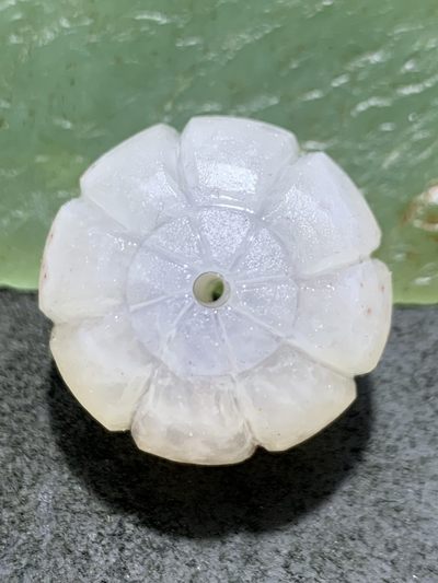 精美亚光满冰飘战国红玛瑙手工雕刻南瓜灯笼珠一颗！ 精美亚光满冰飘战国红玛瑙手工雕刻南瓜灯笼珠一颗！