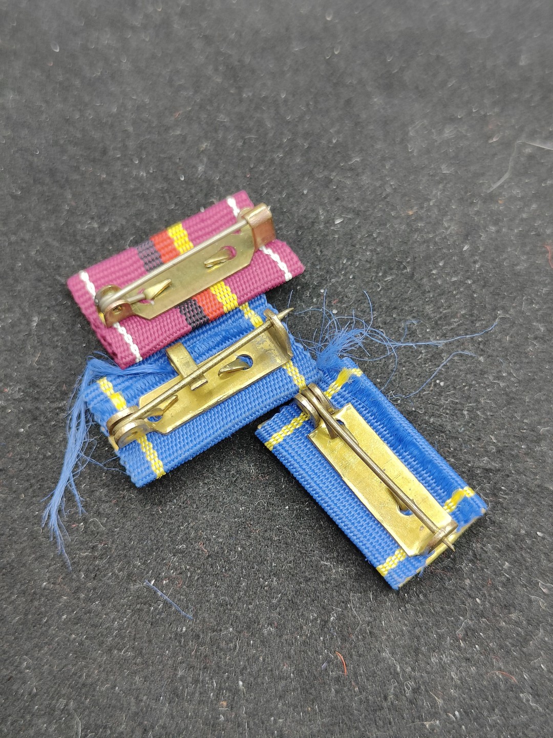 全场0元起拍 第51期 咸鱼国勋章拍卖专场 4月30日（周日）下午6：00开始 东德实体布略一组