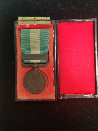 盛世勋华——号角文化勋章专场拍卖第104期 - 牢记历史勿忘国耻--日本明治二十七八年从军记章（甲午战争） 带原盒