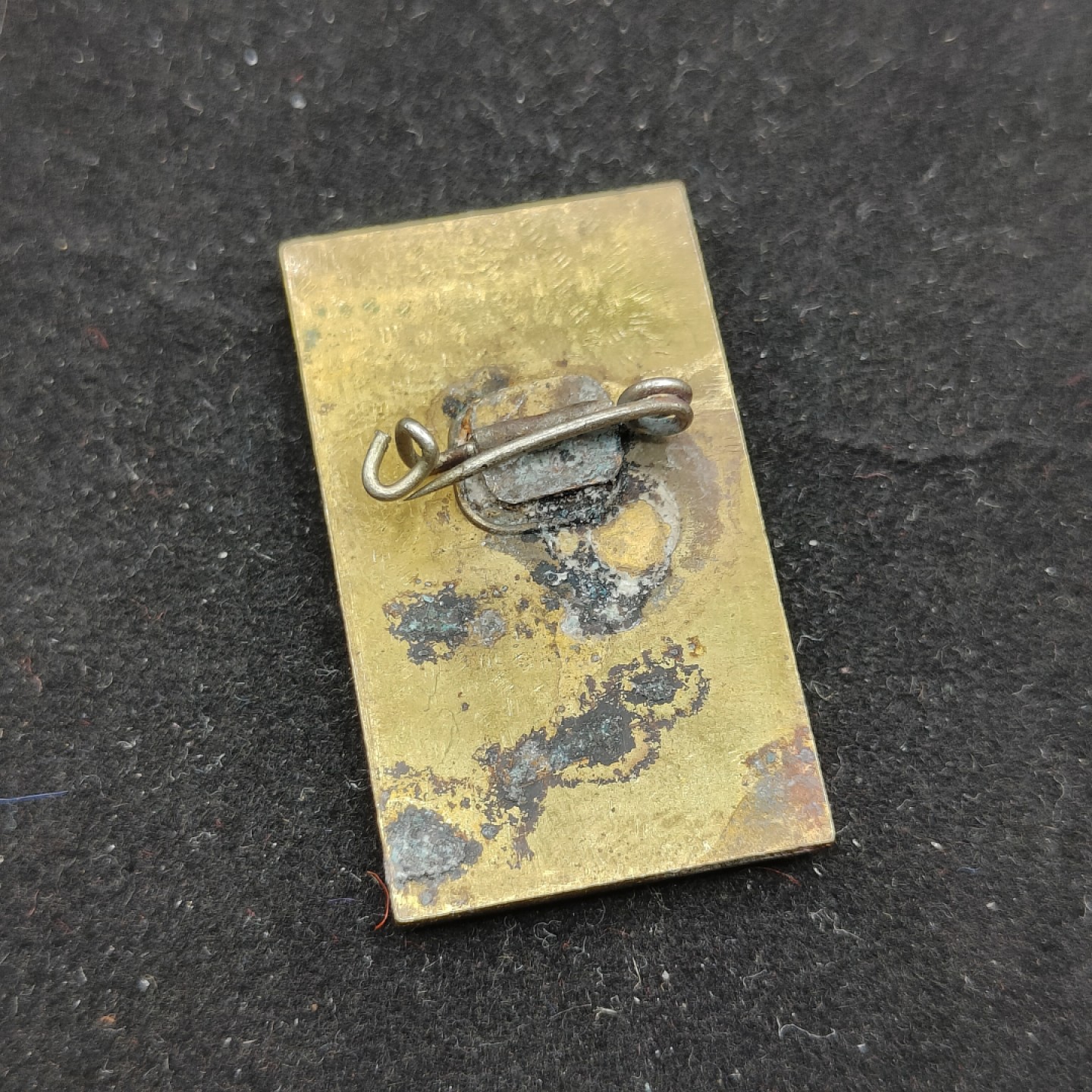 全场0元起拍 第51期 咸鱼国勋章拍卖专场 4月30日（周日）下午6：00开始 东德建国30周年纪念章