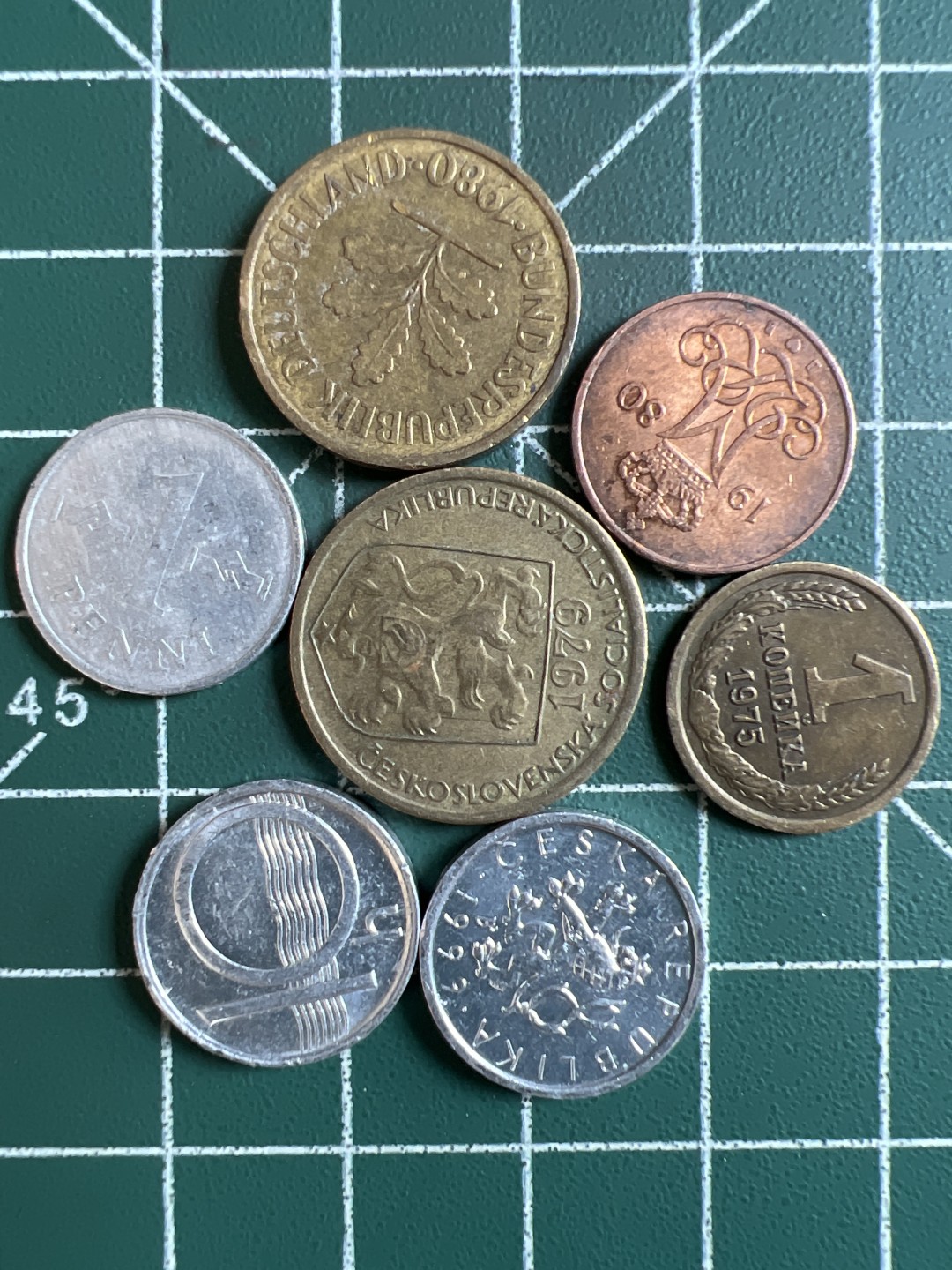 泡泡堂第296期  世界硬币 （无押金，捡漏，全场20包邮，偏远地区除外，接收代拍业务） 硬币一组