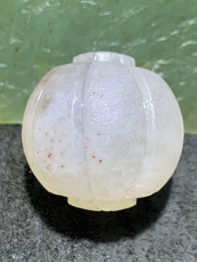 精美亚光满冰飘战国红玛瑙手工雕刻南瓜灯笼珠一颗！ 精美亚光满冰飘战国红玛瑙手工雕刻南瓜灯笼珠一颗！