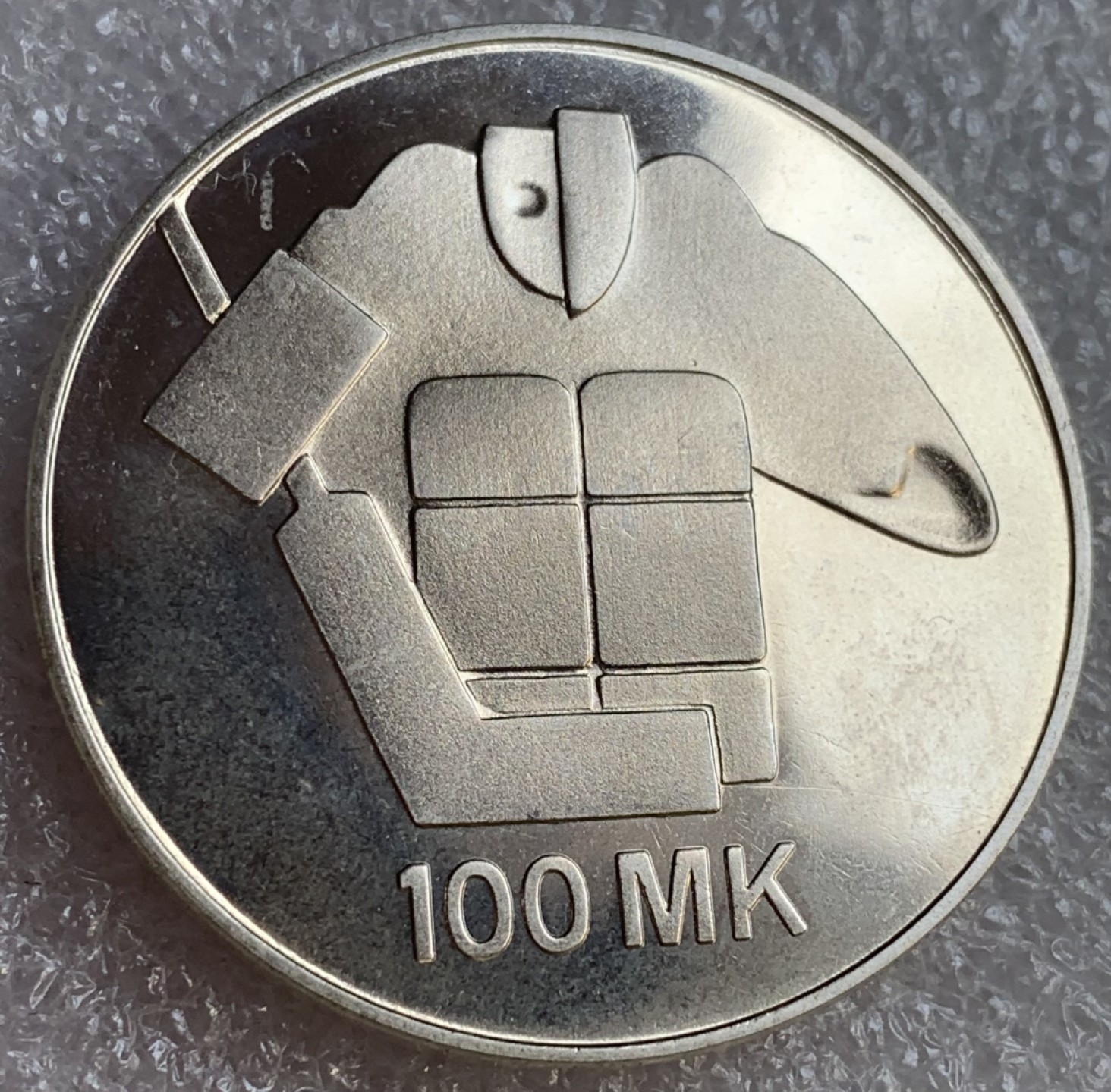 瓶子🏺第89期拍卖会 芬兰1991年100马克纪念银币 冰球赛冰球手 55届冰球世锦赛  24克