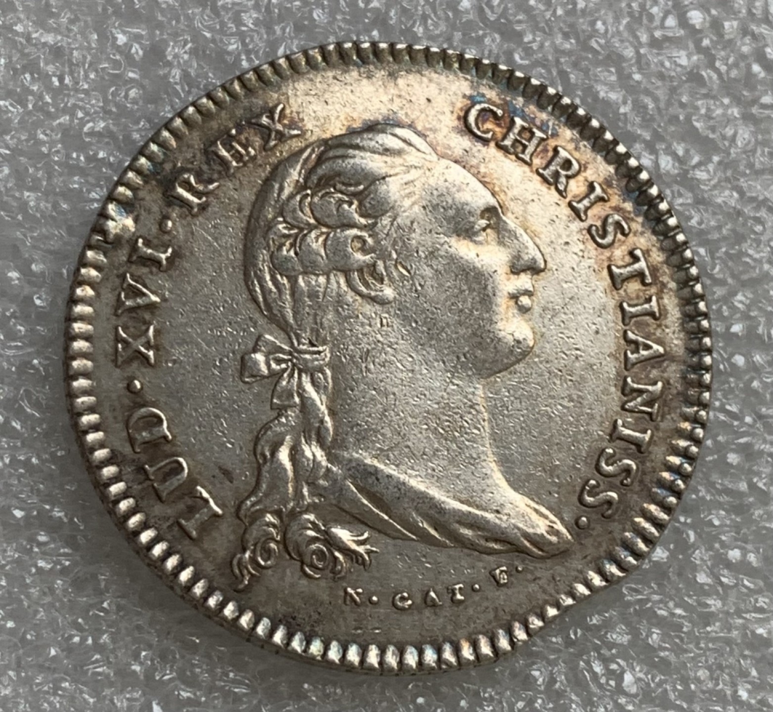 瓶子🏺第89期拍卖会 法国PRESENCE公司圆形银代币 32.5毫米 15.5克