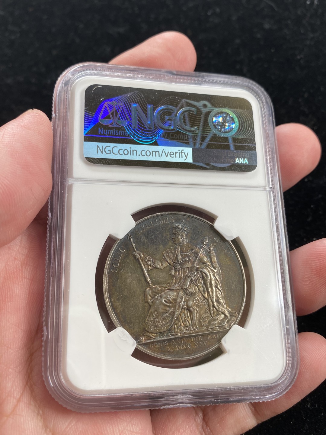 万国钱币拍卖第007期（慕尼黑第二夜） NGC-MS62 法国1825查理十世加冕纪念银章，五彩高浮雕。