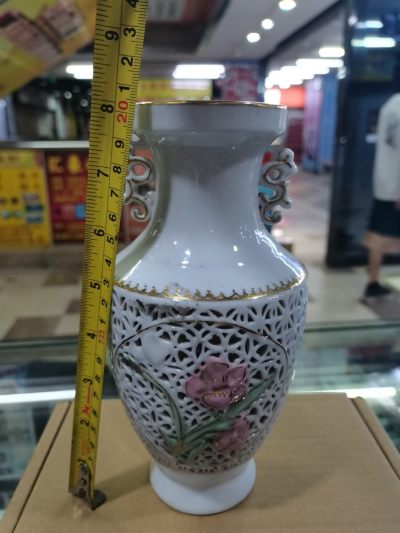 爱淘收藏第24期，老物件杂件 - 八九十年代双璃耳缕空瓷花瓶