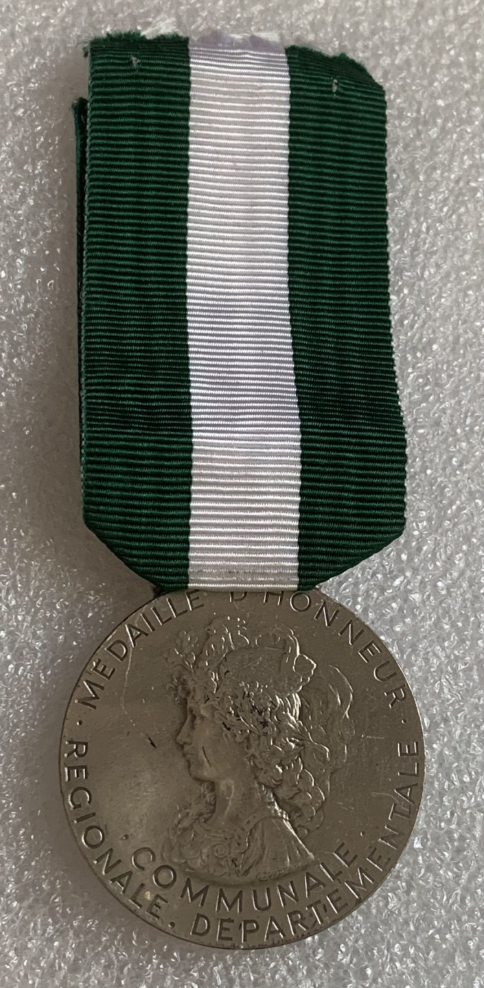 瓶子🏺第89期拍卖会  法国市政道路银级合金奖章 环打雅典娜银标和厂标 34毫米 20.33克