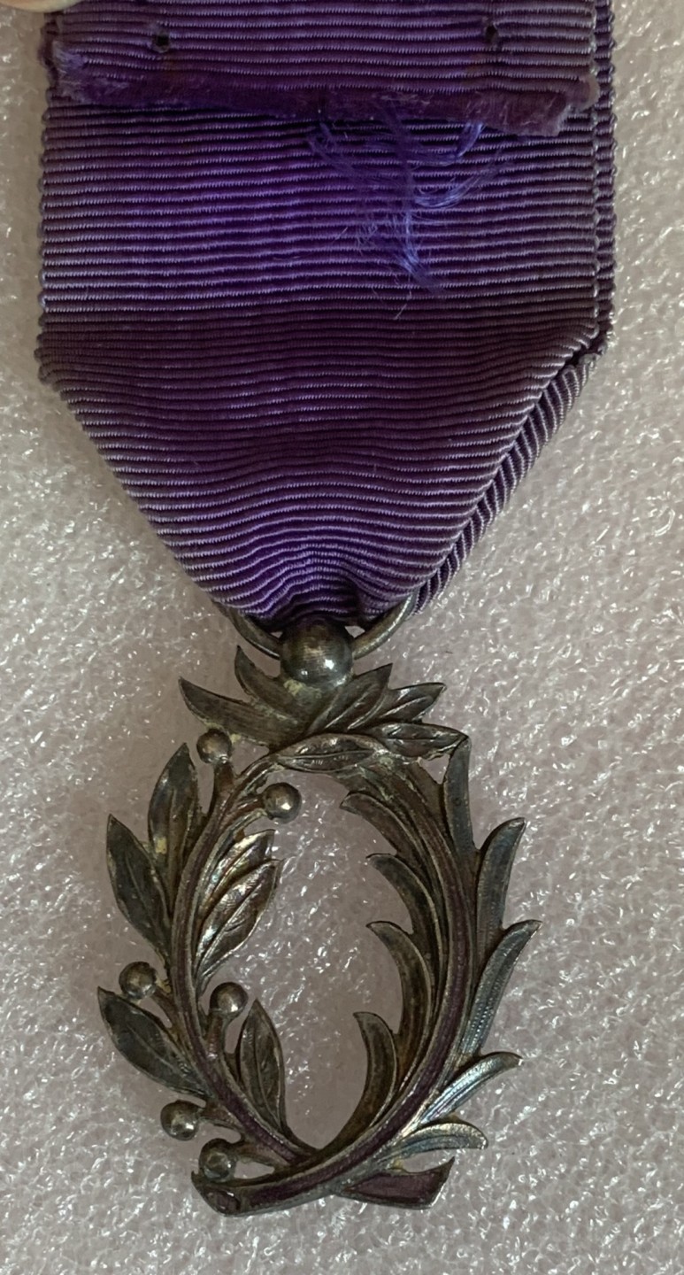 瓶子🏺第89期拍卖会 法国学士棕榈银奖章 好品珐琅无损 12.3克