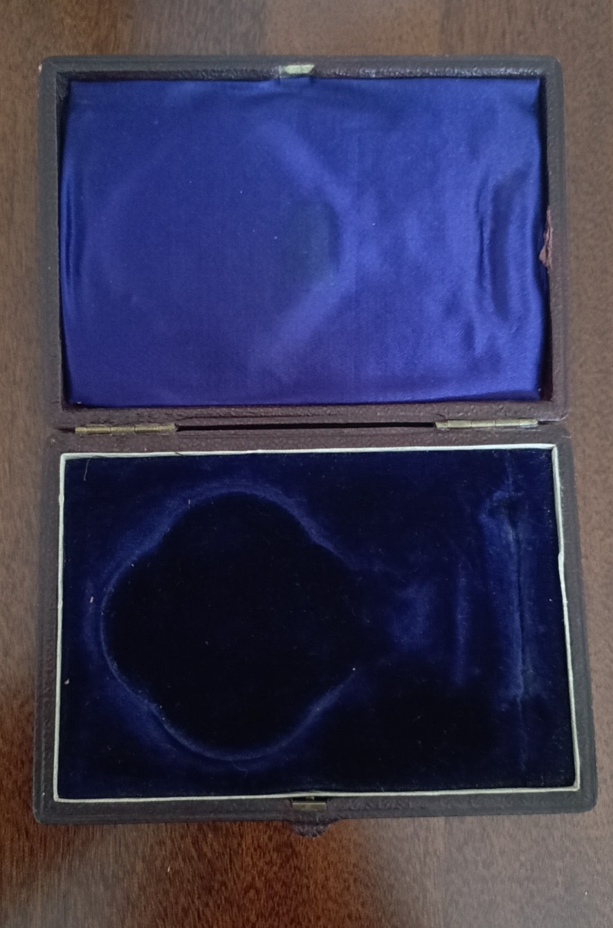 欧洲币章勋章首饰盒子专场十二期 勋章木盒11x8cm，