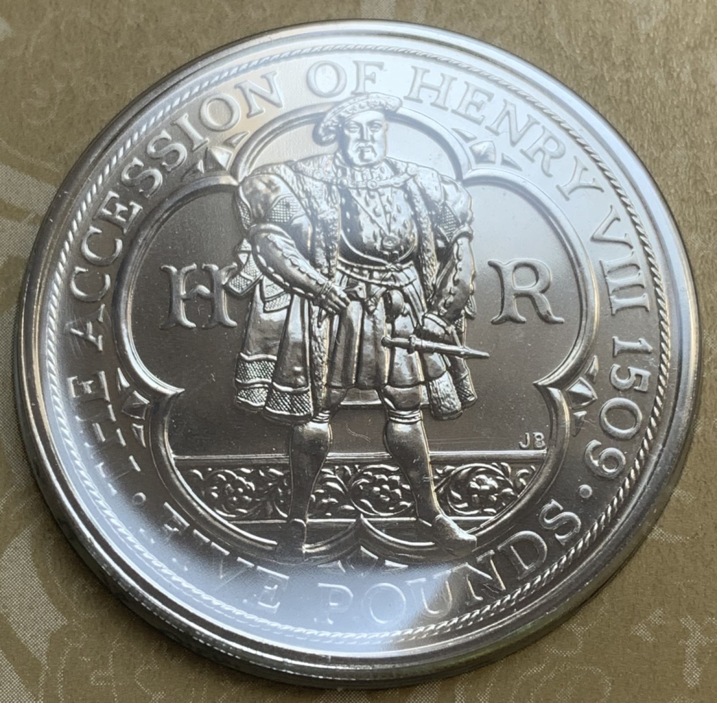 瓶子🏺第89期拍卖会 2009年英国5镑纪念币  亨利八世官方卡册  记录了其在位时期发行的币  其6位王后