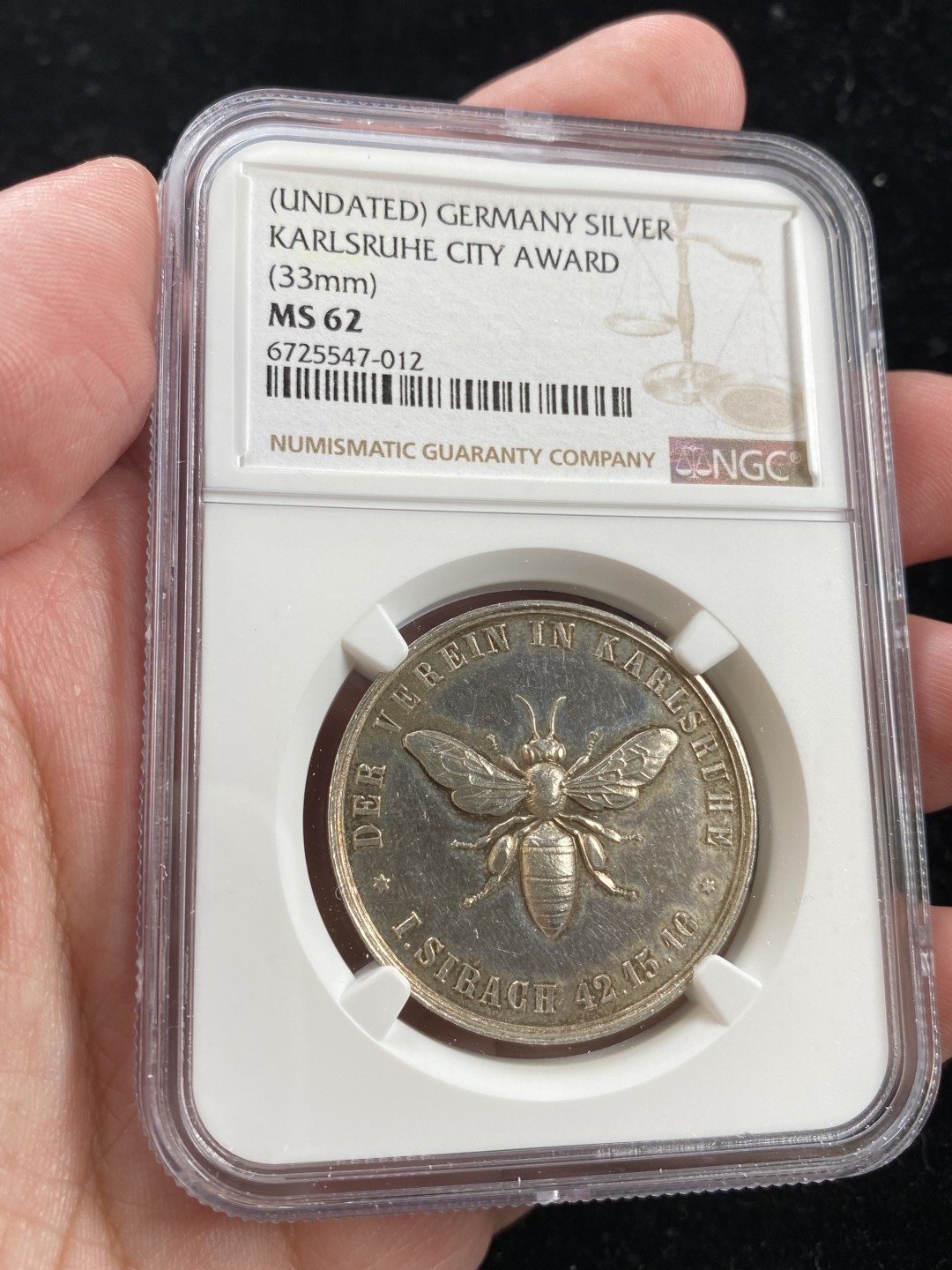 万国钱币拍卖第007期（慕尼黑第二夜） NGC MS62 1900年左右勤劳的蜜蜂纪念银章，小蜜蜂刻画的非常传神，大个的蜜蜂少见