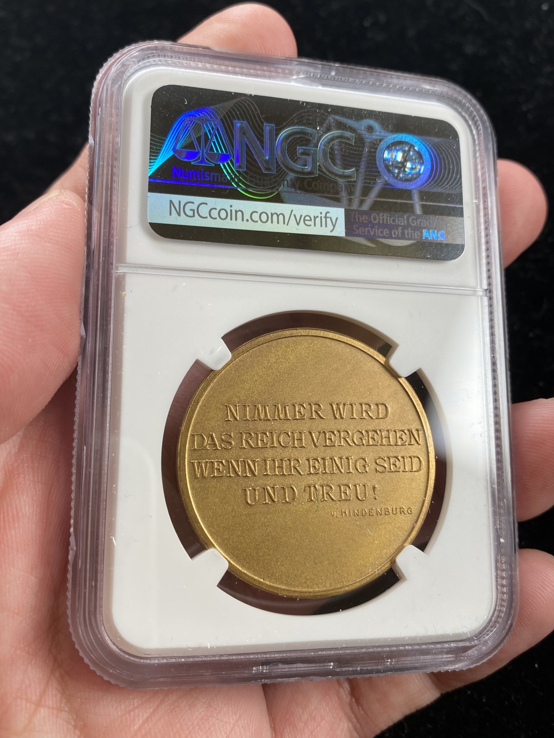 万国钱币拍卖第007期（慕尼黑第二夜） NGC MS67 1925年德国兴登堡当选魏玛共和国总统后首次访问斯图加特纪念镀金铜章，普通品种中的极致品相，唯一最高分
