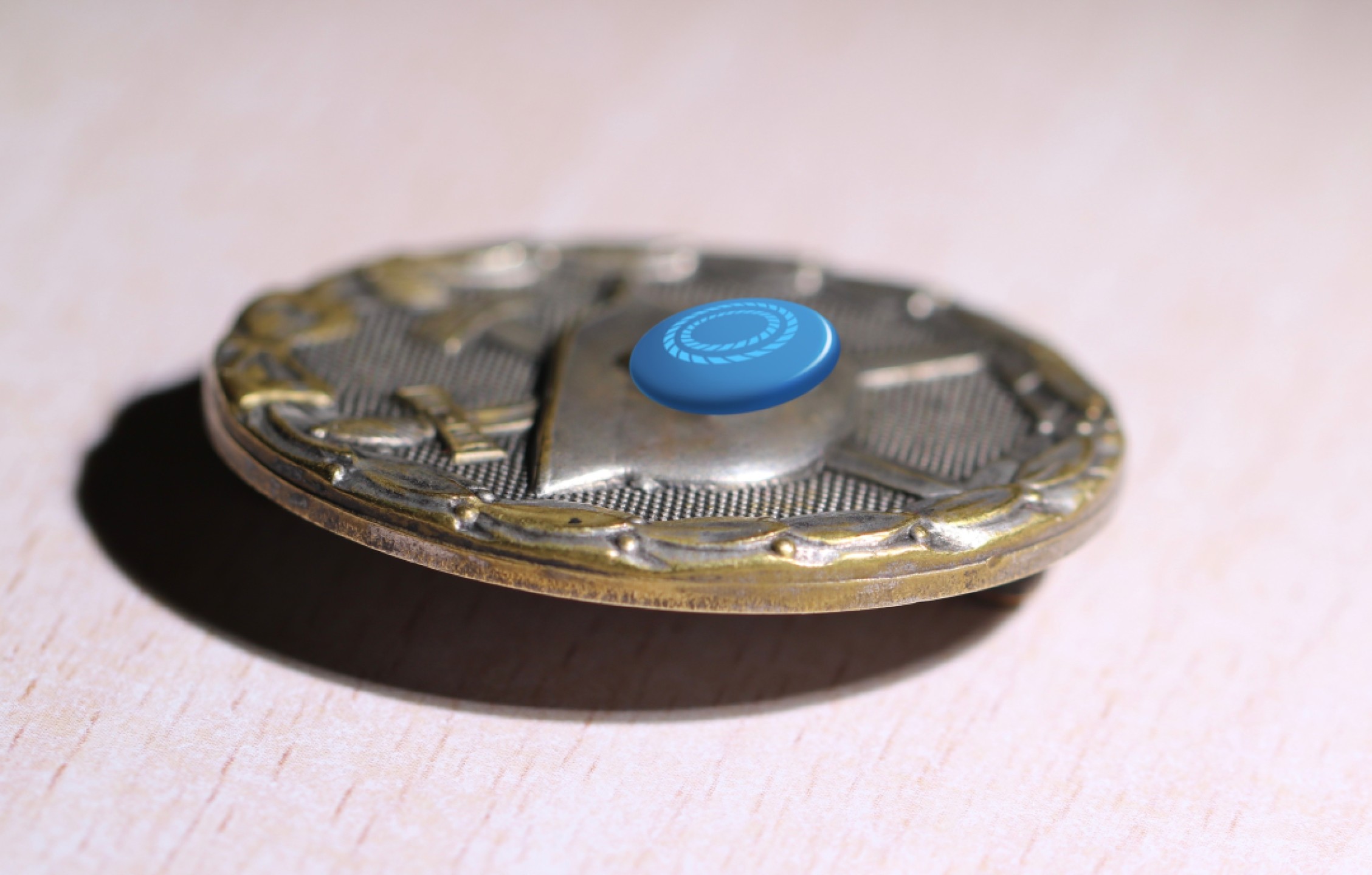 大猫徽章拍卖第222期  勿忘历史 珍爱和平 德三银战伤～铜版