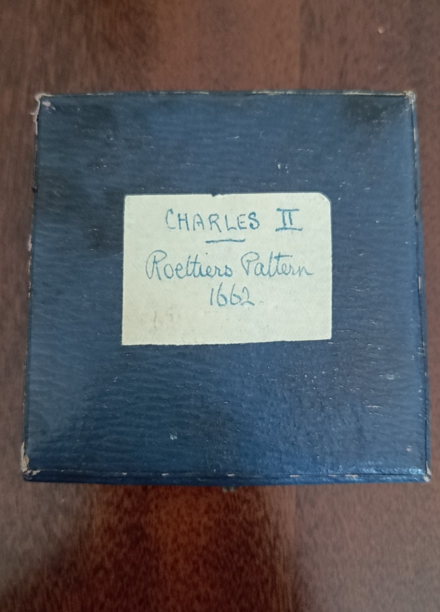 欧洲币章勋章首饰盒子专场十二期 木盒75x75mm，内径42mm
