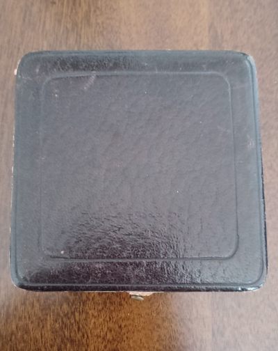 欧洲币章勋章首饰盒子专场十二期 - 木盒8x8cm，内径5cm