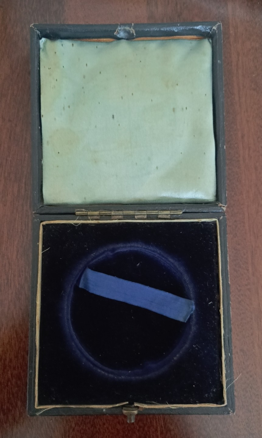 欧洲币章勋章首饰盒子专场十二期 木盒87x87mm，内径52mm