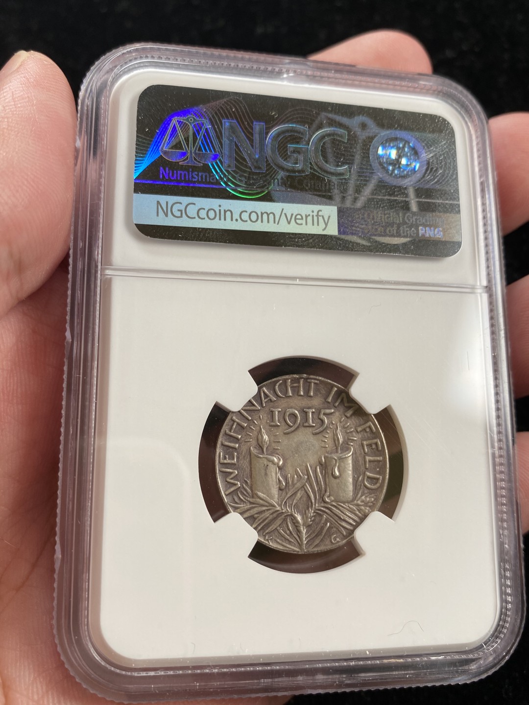 万国钱币拍卖第007期（慕尼黑第二夜） NGC MS62 1915年卡尔哥茨设计圣诞节兴登堡元帅银章 RR少见稀少 非常有特色 套章 背面都是蜡烛 正面人物不同 