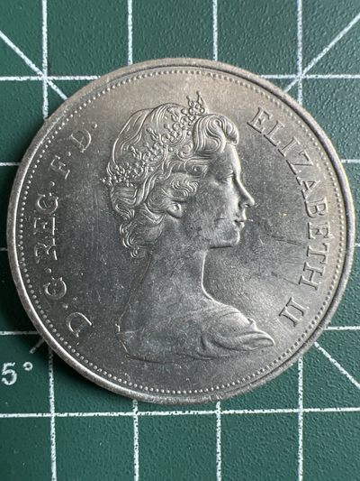 泡泡堂微拍第141幕硬币捡漏可累计专场👿👿，累计满二十元包邮，接受代拍业务 - 英国女王大纪念币