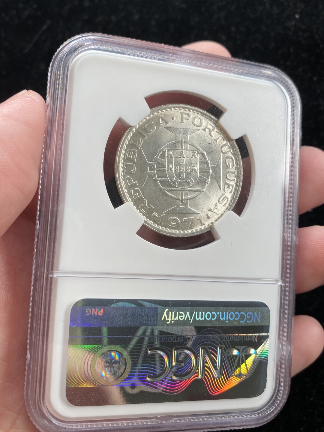 万国钱币拍卖第007期（慕尼黑第二夜） NGC-MS64 澳门1971年五圆银币，经典品种，干净清爽，底板光亮。