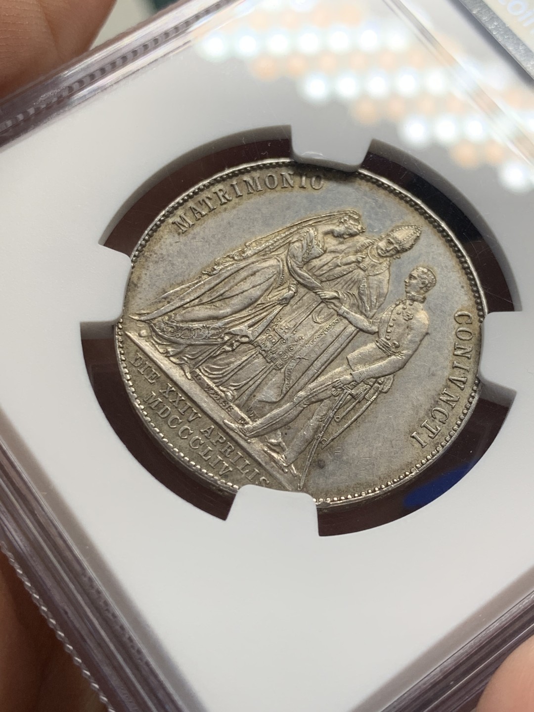 欢迎参加《竞宝斋》五一特拍-第161场-周日，周一 2场 NGC-MS62 奥匈帝国 奥地利 1854年 茜茜公主大婚 1盾银币