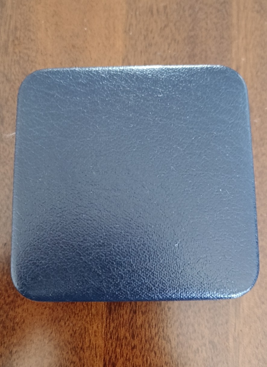 欧洲币章勋章首饰盒子专场十二期 铁盒外径75mm内径37mm，干净坚固
