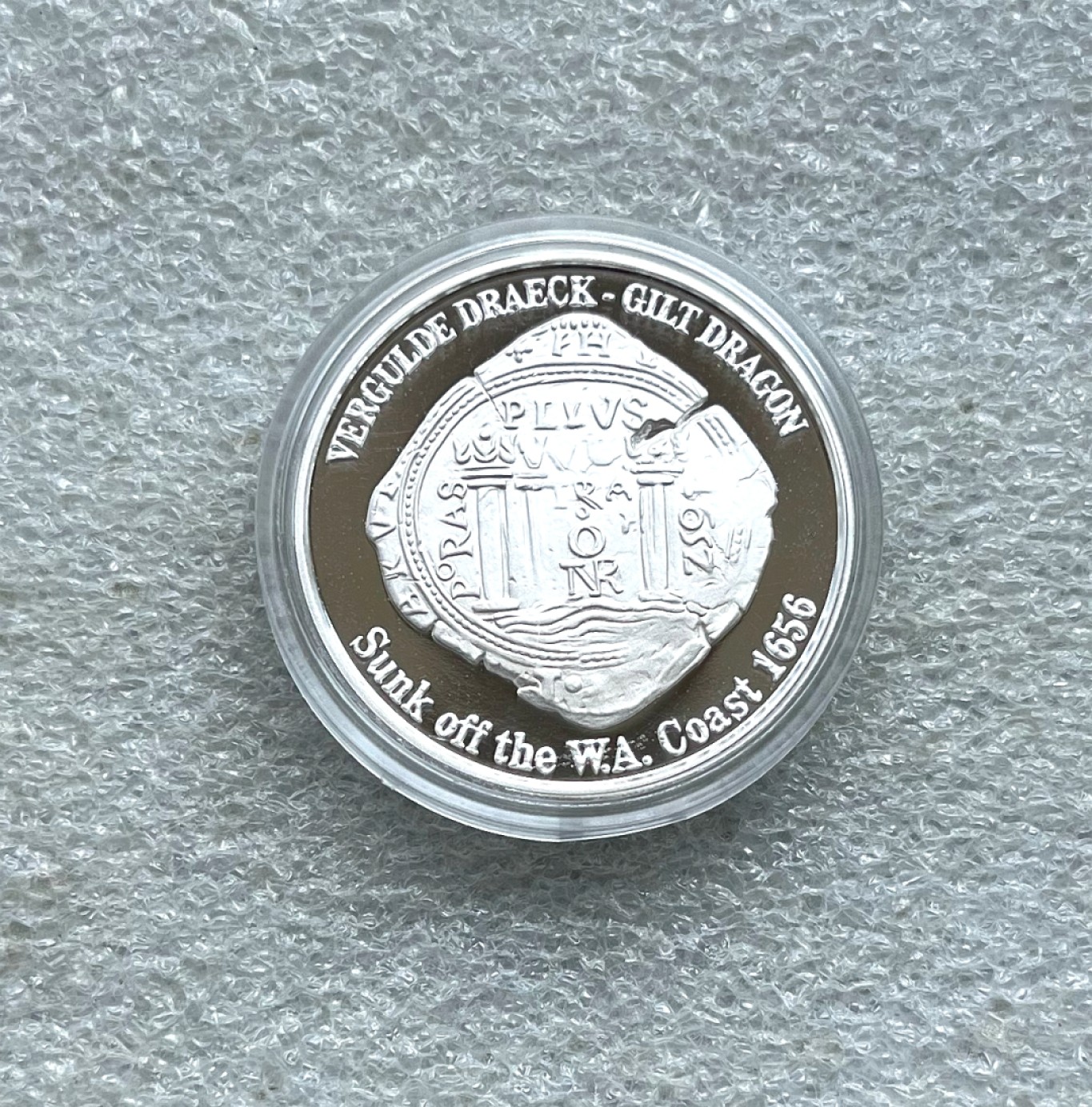 各位好友五一假期快乐。英国英属近现代币、银章等，彼得堡世界钱币勋章拍卖第49期