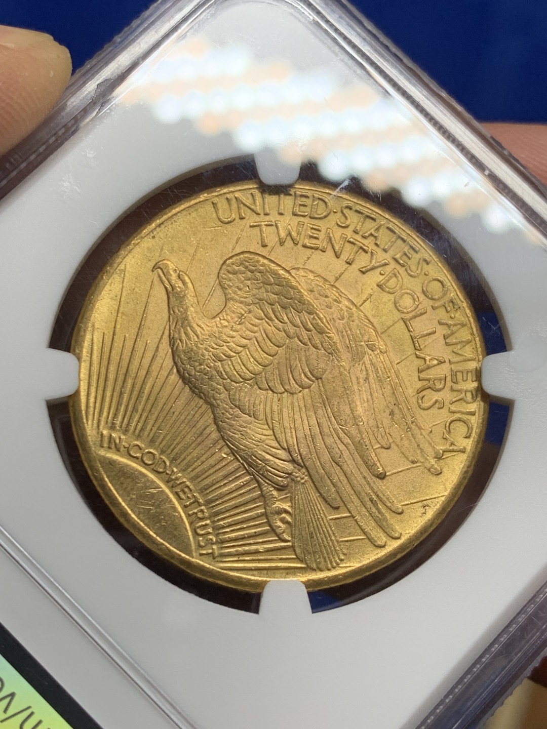 欢迎参加《竞宝斋》五一特拍-第161场-周日，周一 2场 NGC-MS64 美国 1927年 20美元 双鹰 金币 高分+经典设计 3打头老评（换的新盒）收藏一步到位