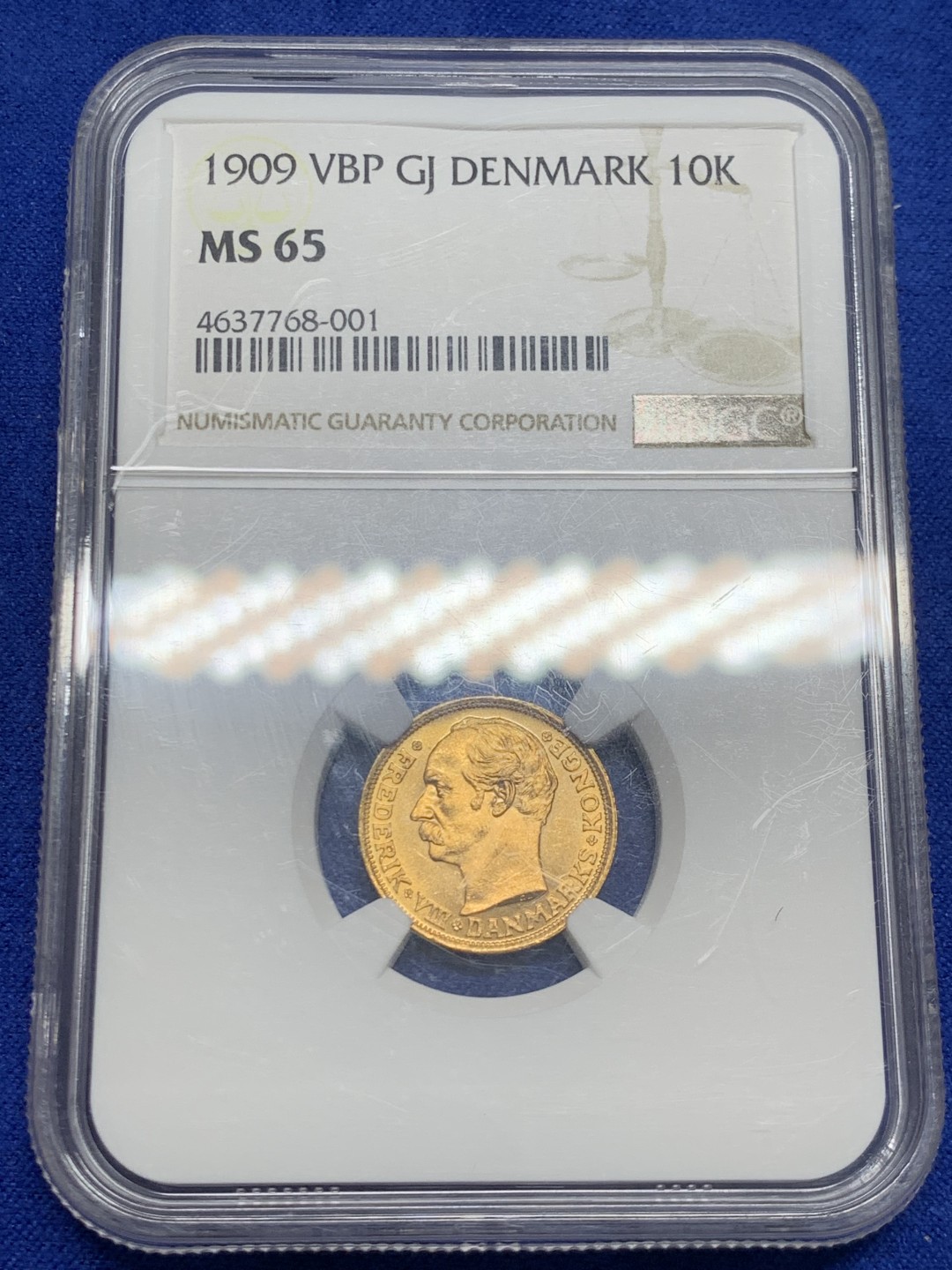 欢迎参加《竞宝斋》五一特拍-第161场-周日，周一 2场 NGC-MS65 1909年 丹麦 10克朗金币 4.48克 900金 收藏级分数 NGC官网60分的价格已经来到300美元了