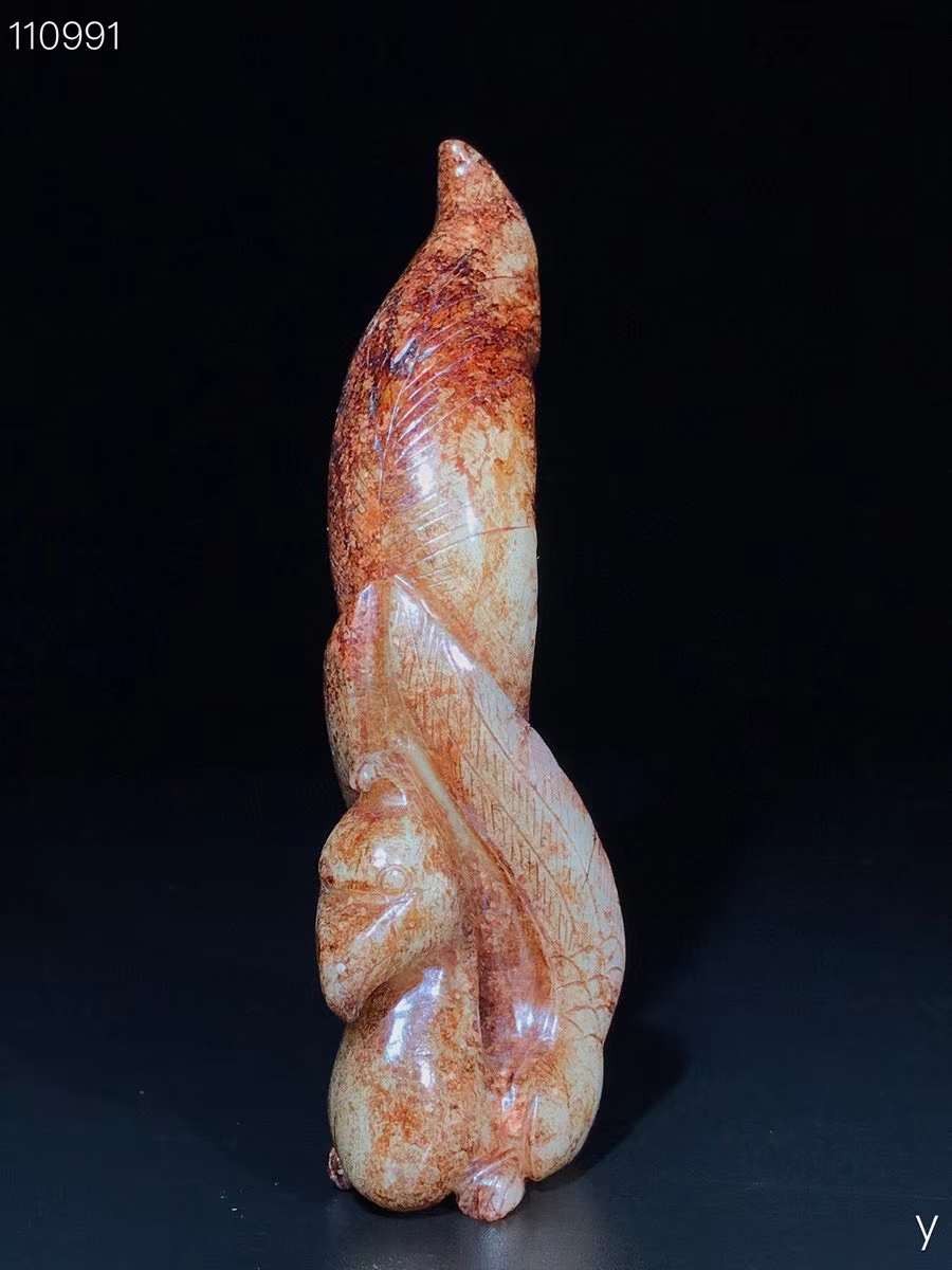 和田玉神鸟摆件，选料上乘，玉质圆润，造型独特，包浆浓厚，品相一流，沁色完美，