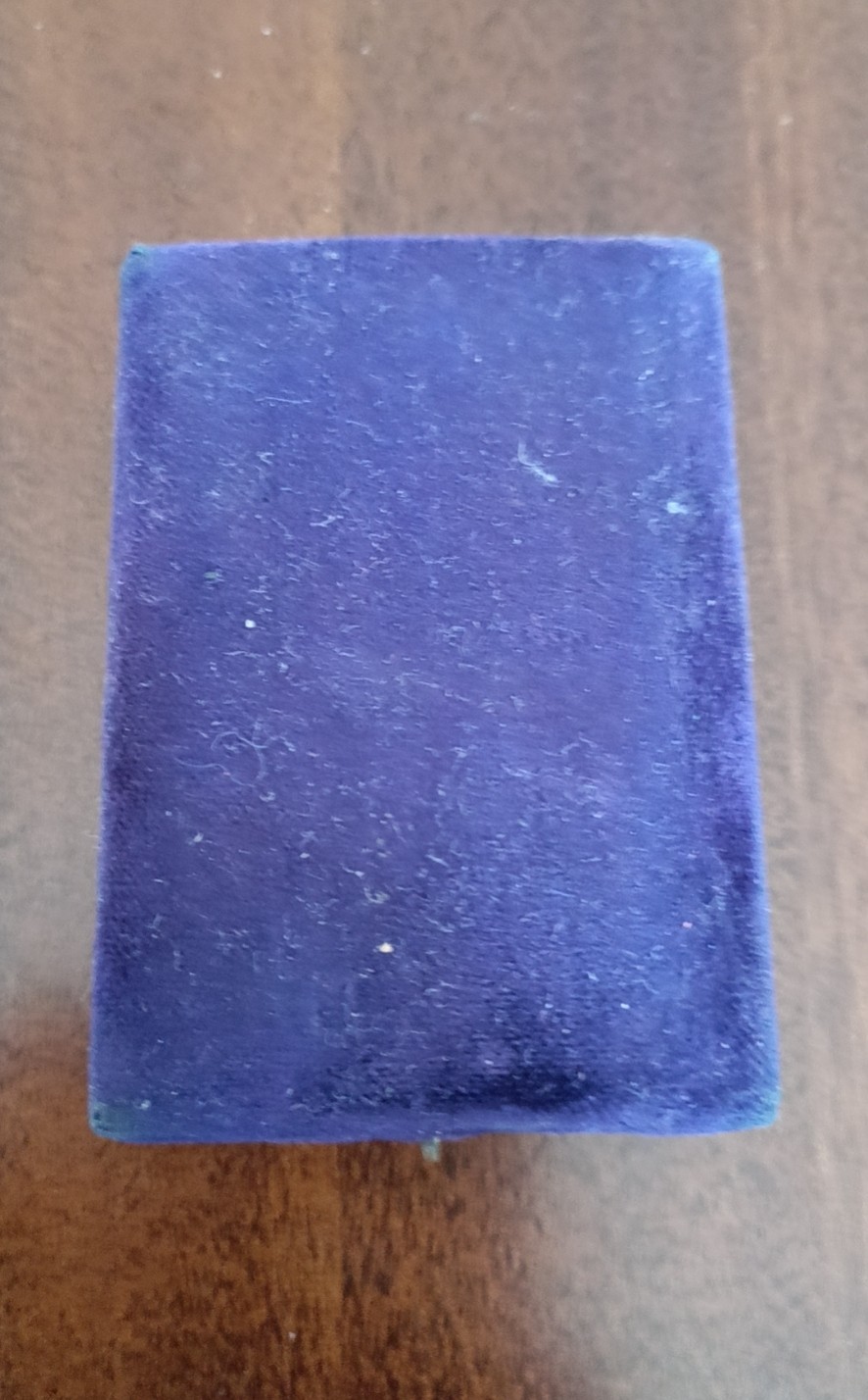 欧洲币章勋章首饰盒子专场十二期 绒布木盒外径78x55mm，内径50x23mm