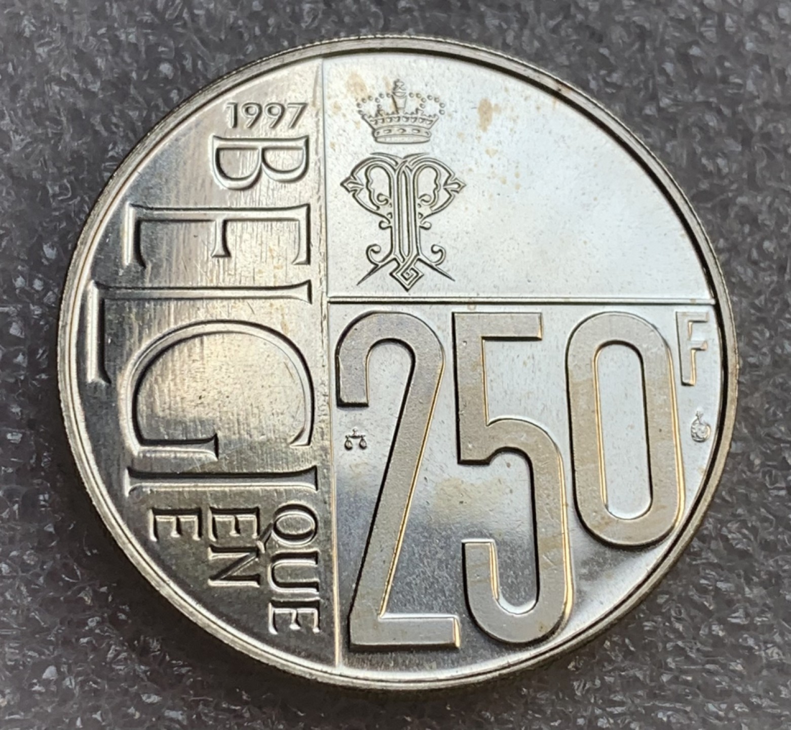 瓶子🏺第89期拍卖会 比利时王国1977年250法郎银币