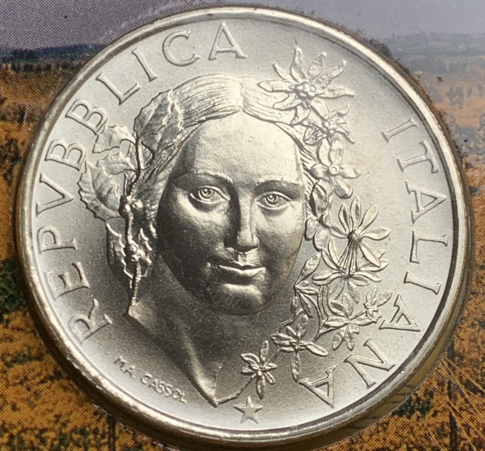 瓶子🏺第89期拍卖会 意大利1993年动植物系列500里拉女神纪念银币  原卡封