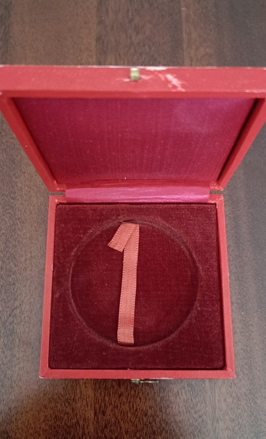 欧洲币章勋章首饰盒子专场十二期 木盒外径7cm，内径5cm