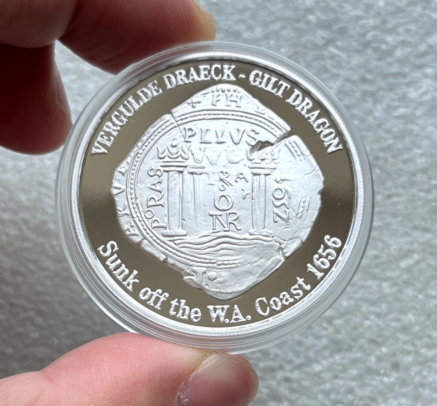 各位好友五一假期快乐。英国英属近现代币、银章等，彼得堡世界钱币勋章拍卖第49期
