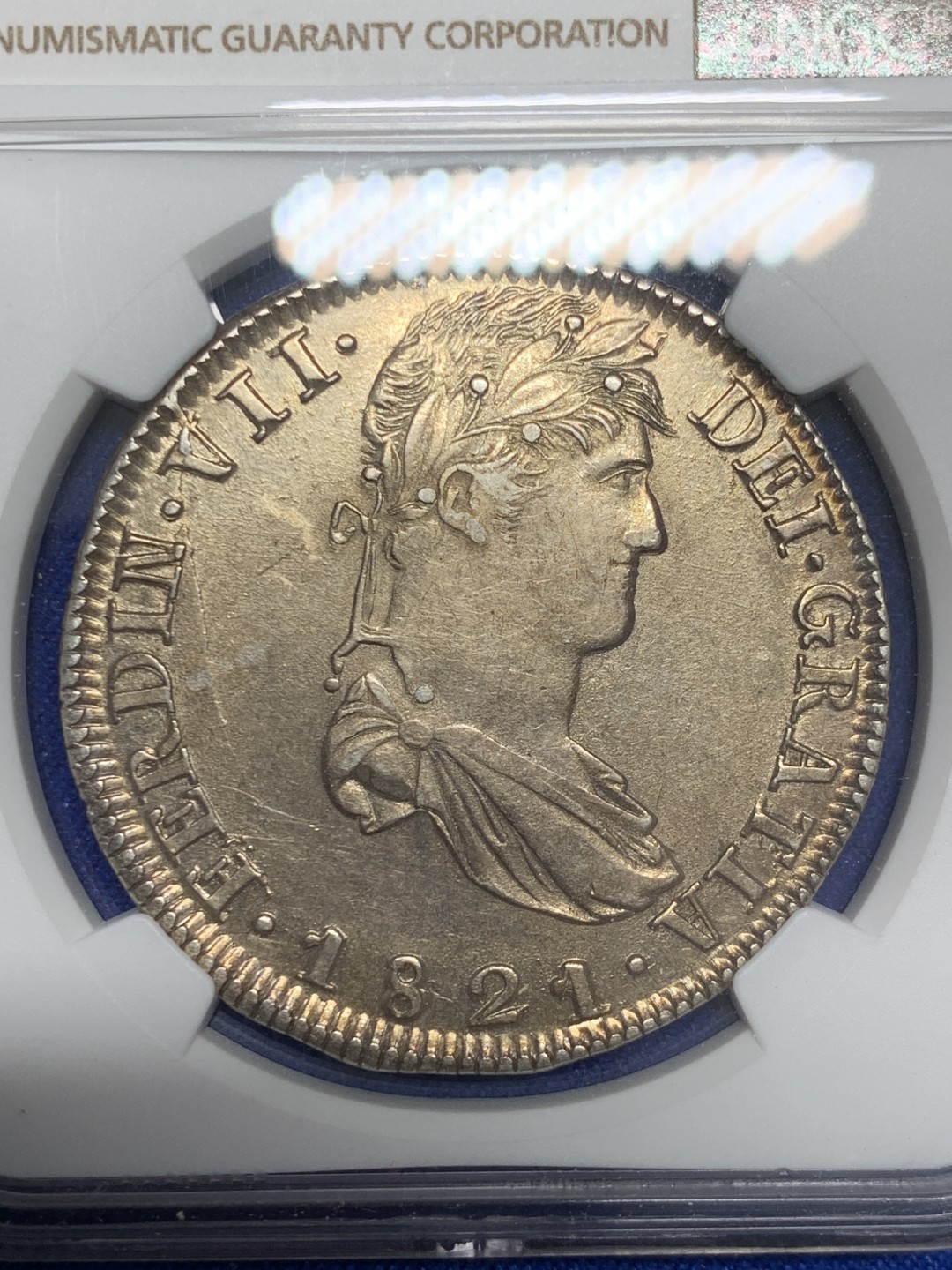 欢迎参加《竞宝斋》五一特拍-第161场-周日，周一 2场 NGC-AU53 墨西哥1821年ZS RG版费七内战双柱 黄油光极美深打状态 53低评