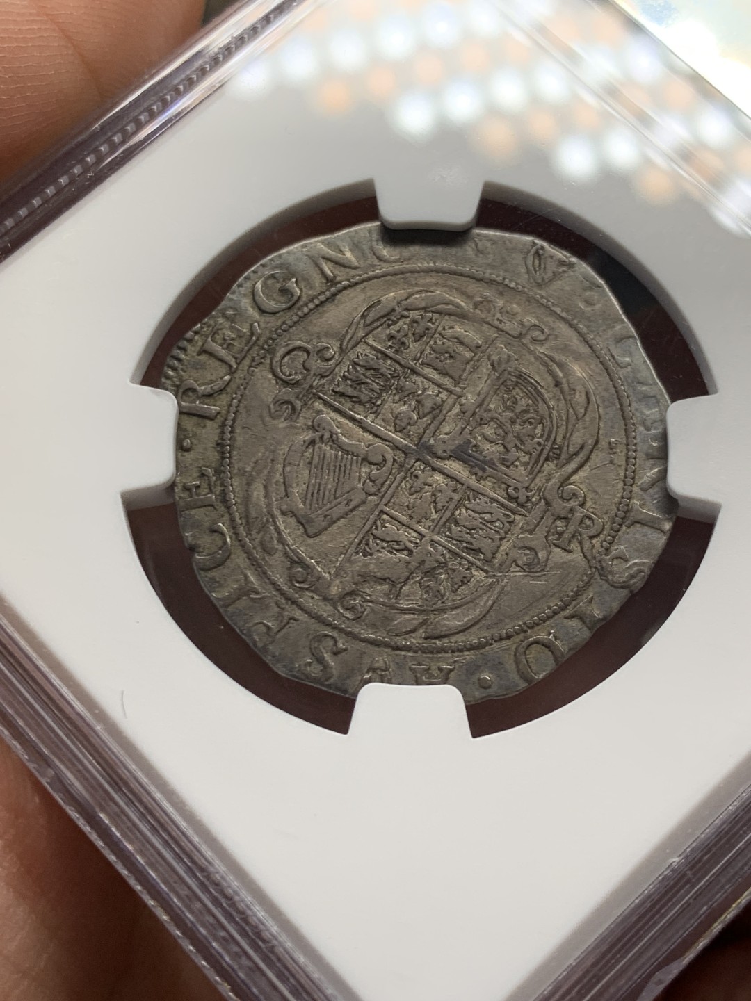 欢迎参加《竞宝斋》五一特拍-第161场-周日，周一 2场 亚军分 NGC-XF40 英格兰1632年 查理斯一世 1先令银币 少见品种