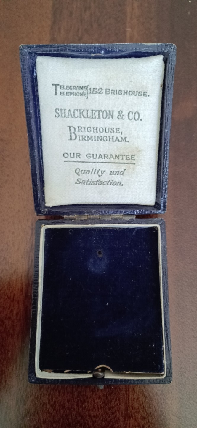 欧洲币章勋章首饰盒子专场十二期 木盒外径65x55mm，内径56x48mm