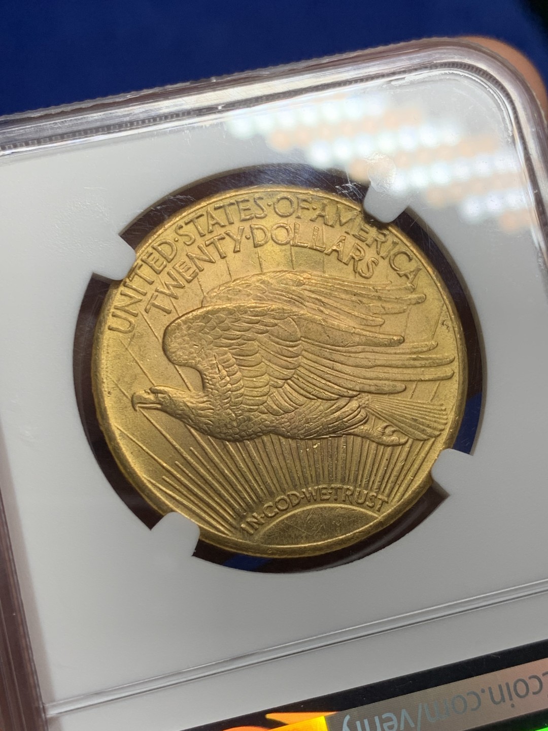 欢迎参加《竞宝斋》五一特拍-第161场-周日，周一 2场 NGC-MS64 美国 1927年 20美元 双鹰 金币 高分+经典设计 3打头老评（换的新盒）收藏一步到位