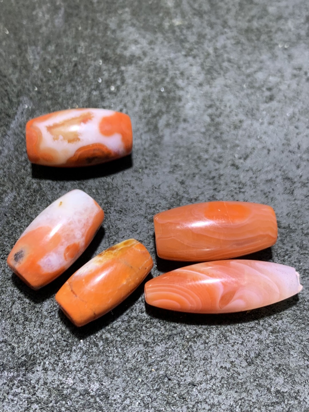 川料南红玛瑙通货桶珠一组