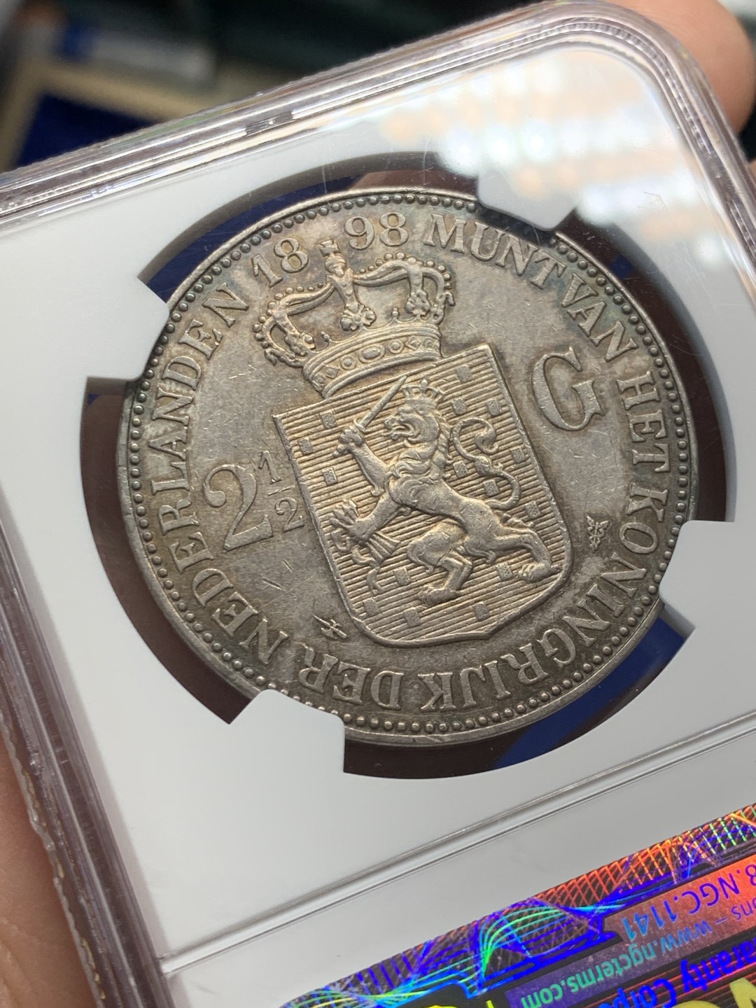 欢迎参加《竞宝斋》五一特拍-第161场-周日，周一 2场 NGC XF45 荷兰1898年威廉明娜女王少女头像2.5盾大银币，单年版