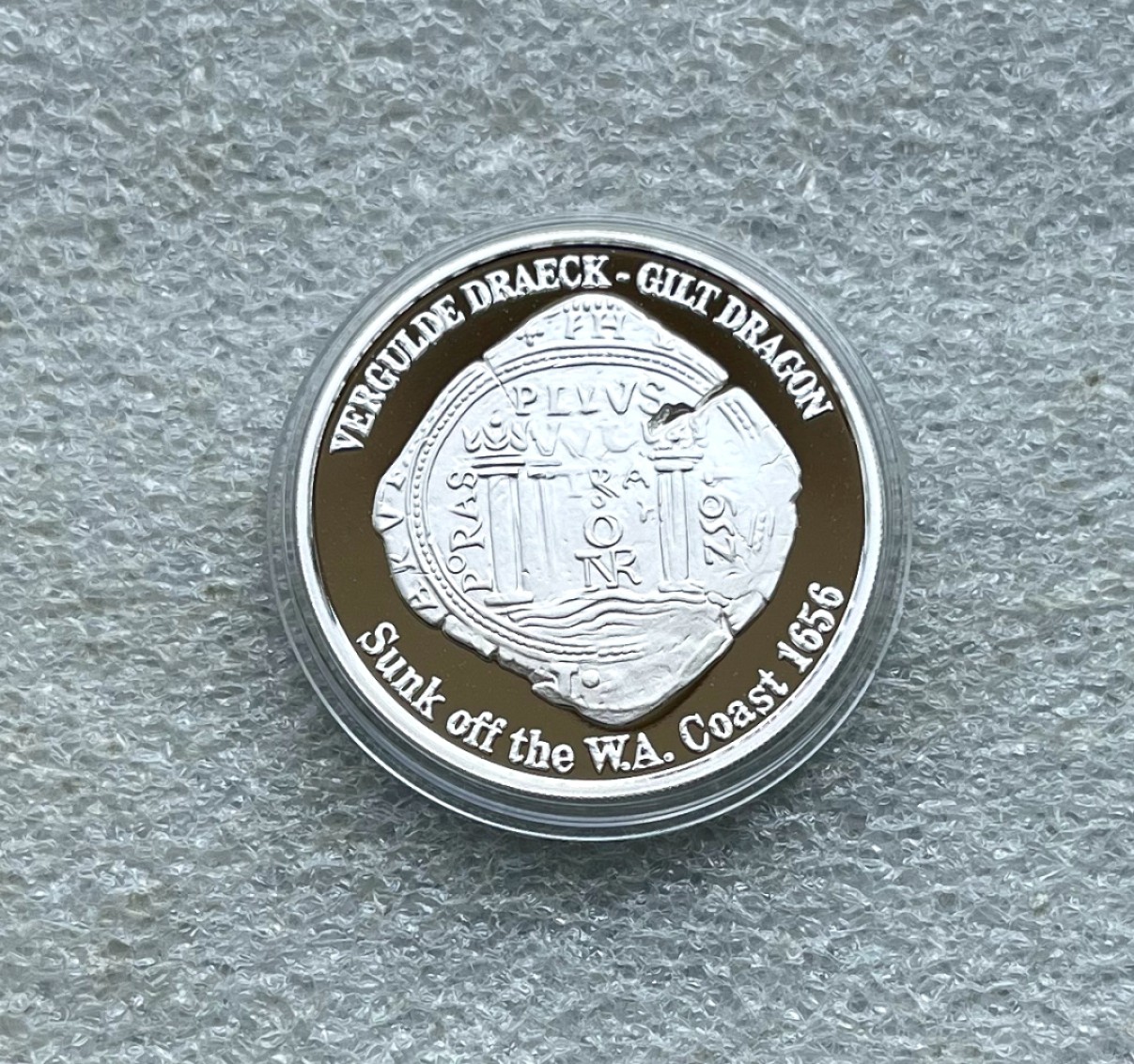 各位好友五一假期快乐。英国英属近现代币、银章等，彼得堡世界钱币勋章拍卖第49期