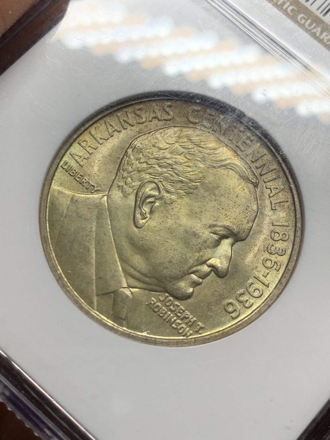 欢迎参加《竞宝斋》五一特拍-第161场-周日，周一 2场 NGC-MS65 美国 1936年 50美分 罗宾森半美元 高分+双面金色包浆 非常漂亮