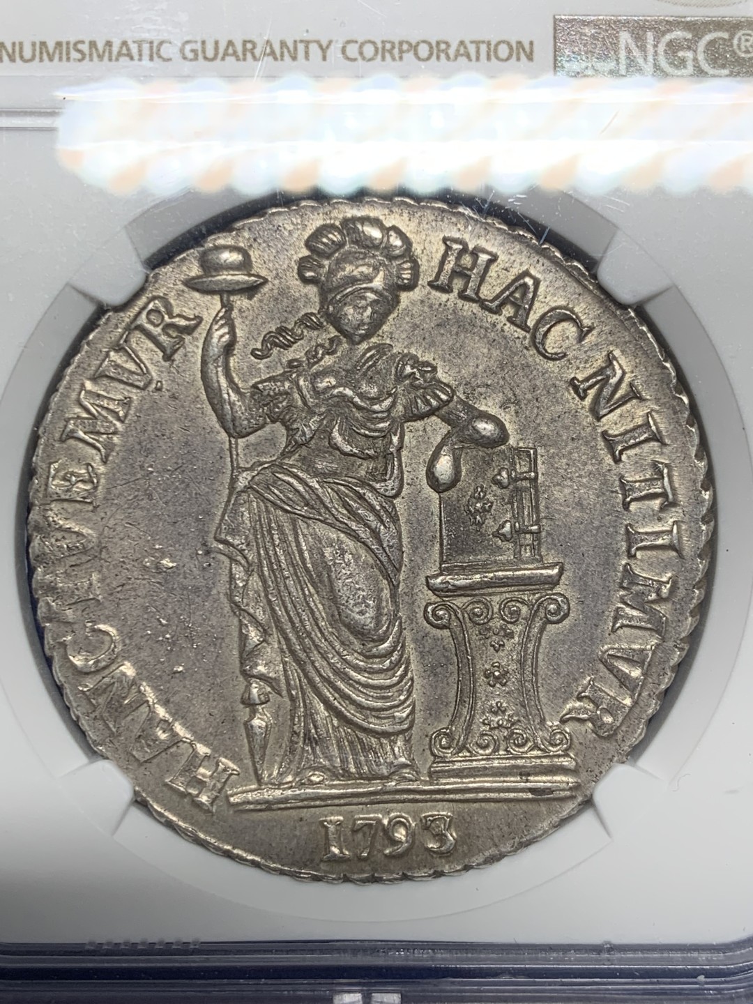 欢迎参加《竞宝斋》五一特拍-第161场-周日，周一 2场 NGC-MS61 荷兰西弗里斯兰省 1793年站女神3盾银币，原味好品，人像面和狮徽面都打得很规整