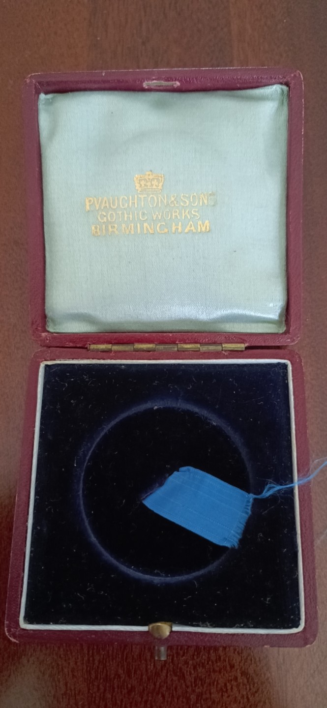 欧洲币章勋章首饰盒子专场十二期 1902年木盒外径65mm内径38mm