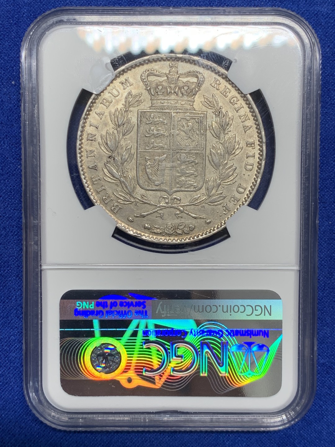 欢迎参加《竞宝斋》五一特拍-第161场-周日，周一 2场 NGC AU53 英国 1845 小维 盾徽版 克朗银币 梅花边 流通币 好品极少